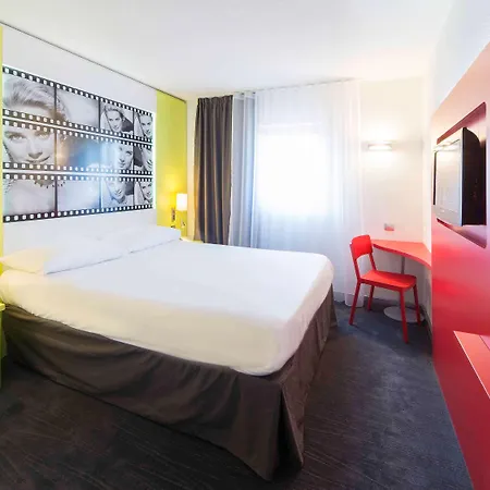 Otel Ibis Styles Cannes 3*
