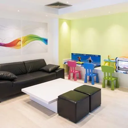 Ibis Styles Cannes Hotell 3*
