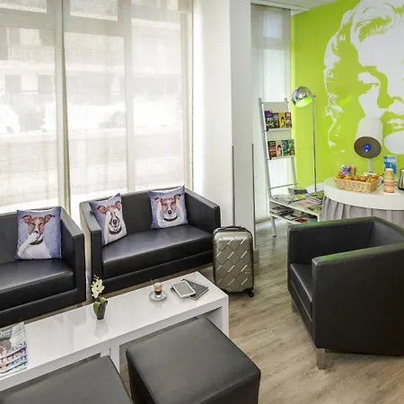 Otel Ibis Styles Cannes 3*
