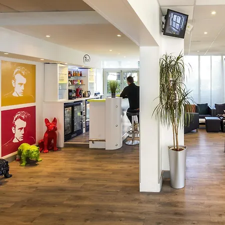 ホテル Ibis Styles Cannes 3*