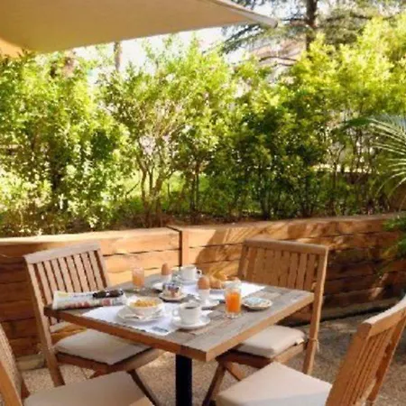 Ibis Styles Cannes Hotel Le Cannet
