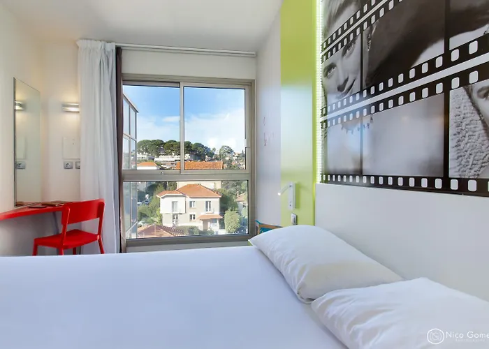 Ibis Styles Cannes 3* לה קאנה