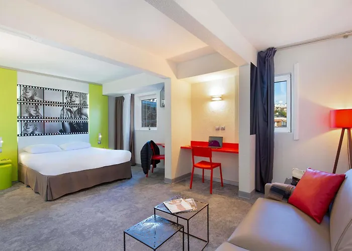 Отель Ibis Styles Cannes 3*